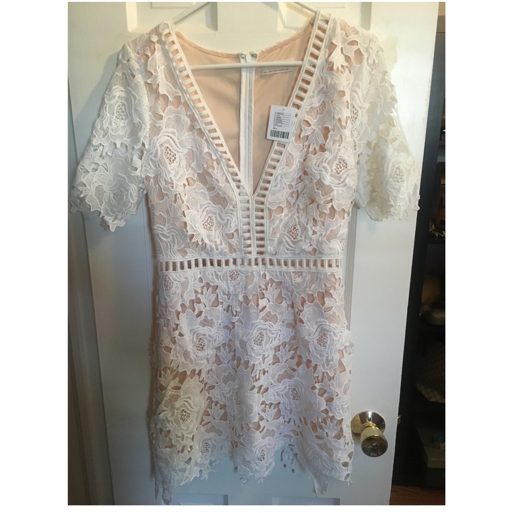 lace vneck dress